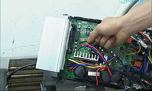 满洲里美的空调电话是多少